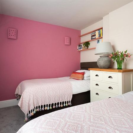 Gulls Rest - Charming Cottage In The Heart Of Historic Дартмут Екстериор снимка