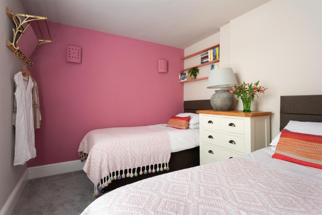 Gulls Rest - Charming Cottage In The Heart Of Historic Дартмут Екстериор снимка